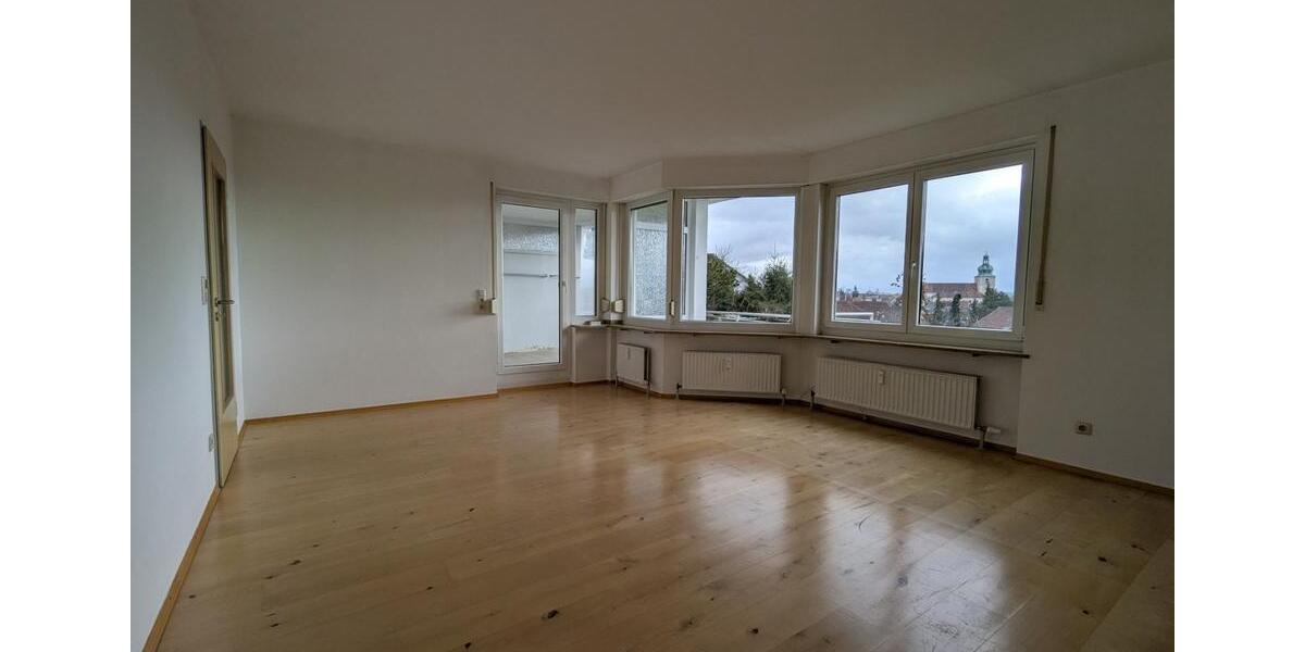 Hochparterre Amberg - 4 Zimmer, 100 m&sup2;, 1.200&euro; | Angebot:25392062