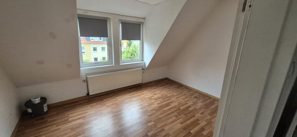Dachgeschoßwohnung Northeim - 3 Zimmer, 62 m&sup2;, 490&euro; | Angebot:25784033
