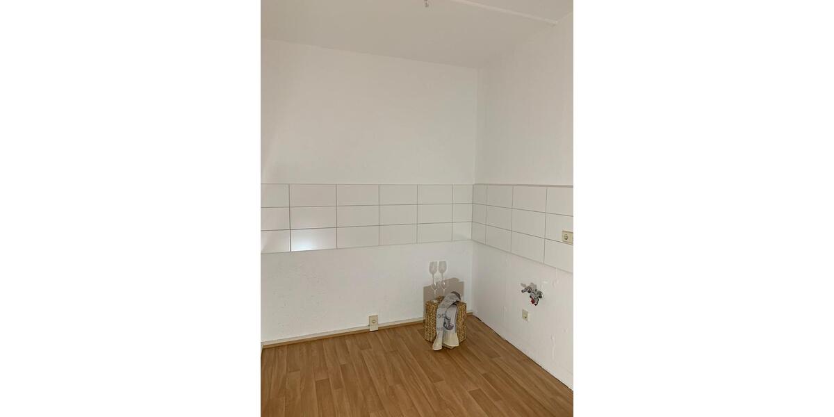 Etagenwohnung Zschopau - 4 Zimmer, 68 m&sup2;, 340&euro; | Angebot:24704353