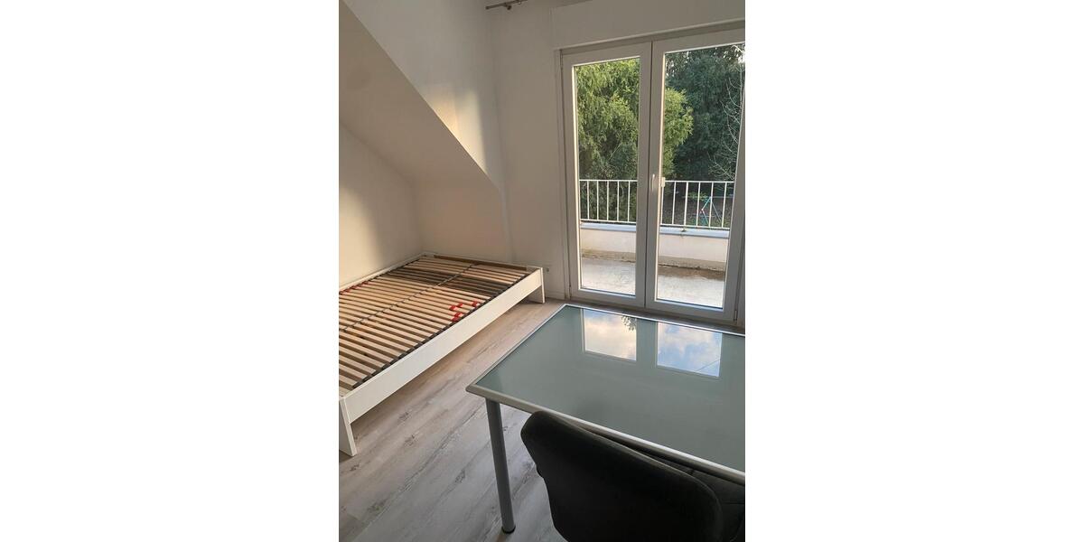 4er-WG im freistehenden Haus mit Wintergarten, Garten & Top-Lage 1 zimmer