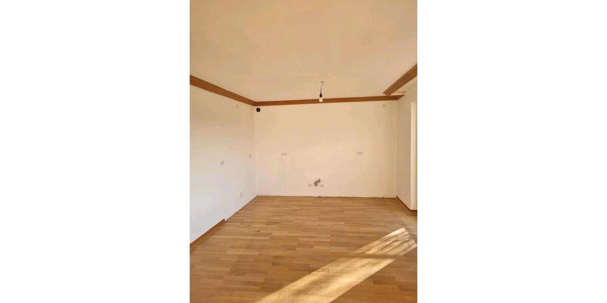 Erdgeschoßwohnung Lohfelden - 3.5 Zimmer, 100 m&sup2;, 1.000&euro; | Angebot:26219990