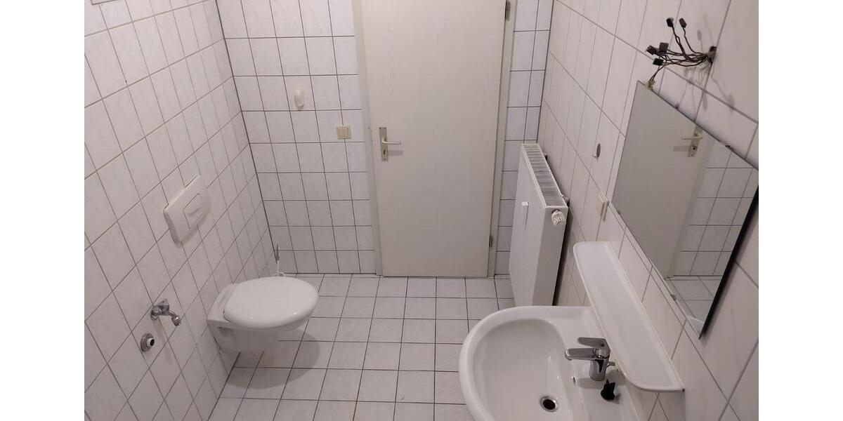 Etagenwohnung Nordhausen - 1 Zimmer, 27 m&sup2;, 300&euro; | Angebot:25589142