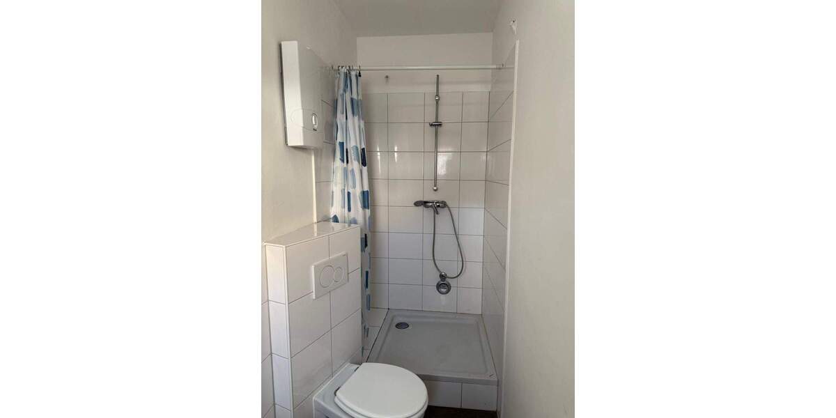 Etagenwohnung Saarbrücken St Johann - 4 Zimmer, 135 m&sup2;, 890&euro; | Angebot:25899693