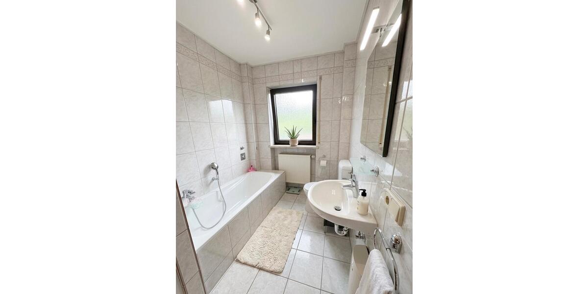 Etagenwohnung Lebach - 3 Zimmer, 85 m&sup2;, 890&euro; | Angebot:26563341