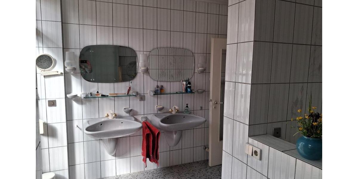 Wohnen auf Zeit Bruchsal - 2 Zimmer, 100 m&sup2;, 650&euro; | Angebot:26553437