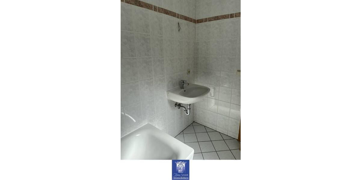 Etagenwohnung Meißen - 3 Zimmer, 65 m&sup2;, 455&euro; | Angebot:26066462