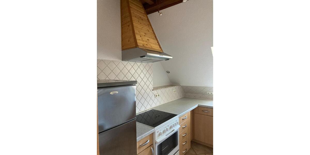 Dachgeschoßwohnung Elsteraue - 2 Zimmer, 60 m&sup2;, 360&euro; | Angebot:25965136