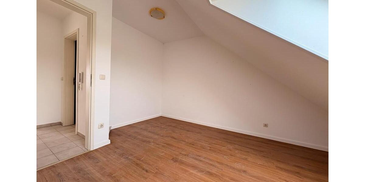 Dachgeschoßwohnung Finsing - 2 Zimmer, 40 m&sup2;, 650&euro; | Angebot:26592608