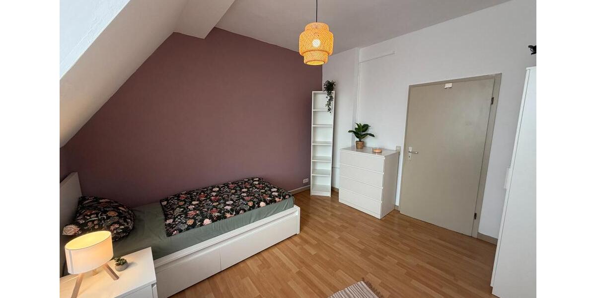 Wohnen auf Zeit Düsseldorf Oberbilk - 3 Zimmer, 77 m&sup2;, 685&euro; | Angebot:26517769