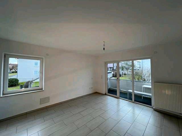 Helle Wohnung mit Balkon und Garage in Neumarkt-Sankt Veit 3 zimmer