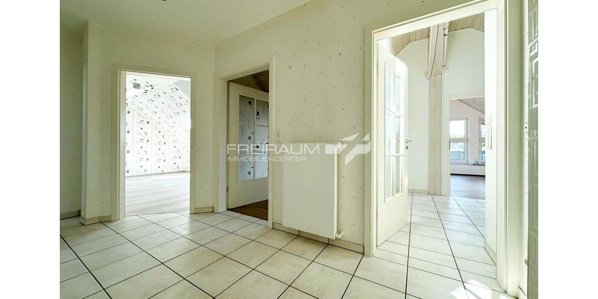 Dachgeschoßwohnung Neunkirchen - 3 Zimmer, 100 m&sup2;, 890&euro; | Angebot:21938623