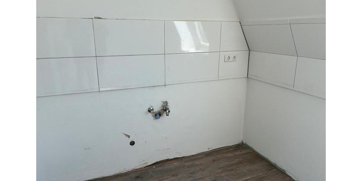 Dachgeschoßwohnung Kiel Neumühlen-Dietrichsdorf - 3.5 Zimmer, 82 m&sup2;, 809&euro; | Angebot:26279442