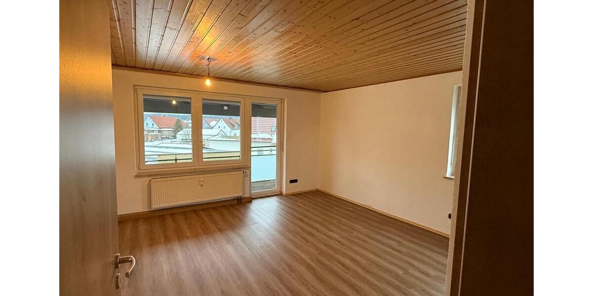 Etagenwohnung Schwarzenbach - 4 Zimmer, 100 m&sup2;, 830&euro; | Angebot:24653191