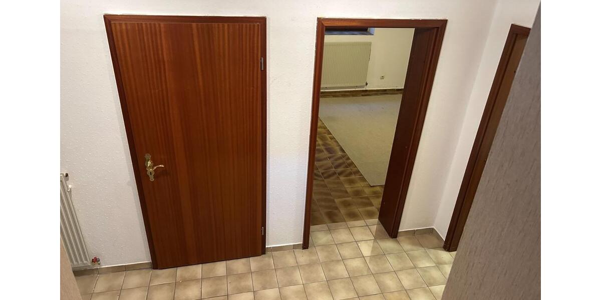 Etagenwohnung Osterrönfeld - 3 Zimmer, 70 m&sup2;, 800&euro; | Angebot:25748727