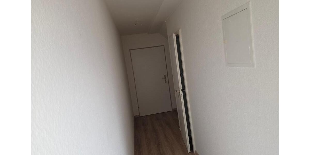 Dachgeschoßwohnung Merseburg - 2 Zimmer, 64 m&sup2;, 444&euro; | Angebot:25721885