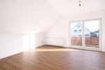 Dachgeschoßwohnung Föhren - 3 Zimmer, 83 m&sup2;, 900&euro; | Angebot:25445876