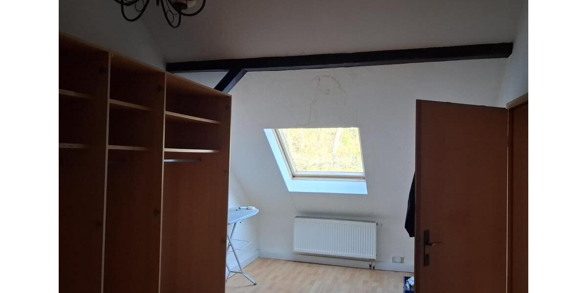 Dachgeschoßwohnung Herdorf - 3 Zimmer, 75 m&sup2;, 440&euro; | Angebot:25856143