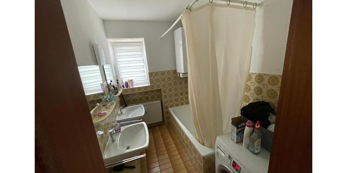 Erdgeschoßwohnung Rosengarten - 4 Zimmer, 82 m&sup2;, 900&euro; | Angebot:25723262