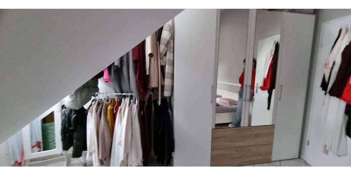 Etagenwohnung Wiehl Bielstein - 2 Zimmer, 90 m&sup2;, 750&euro; | Angebot:23945089