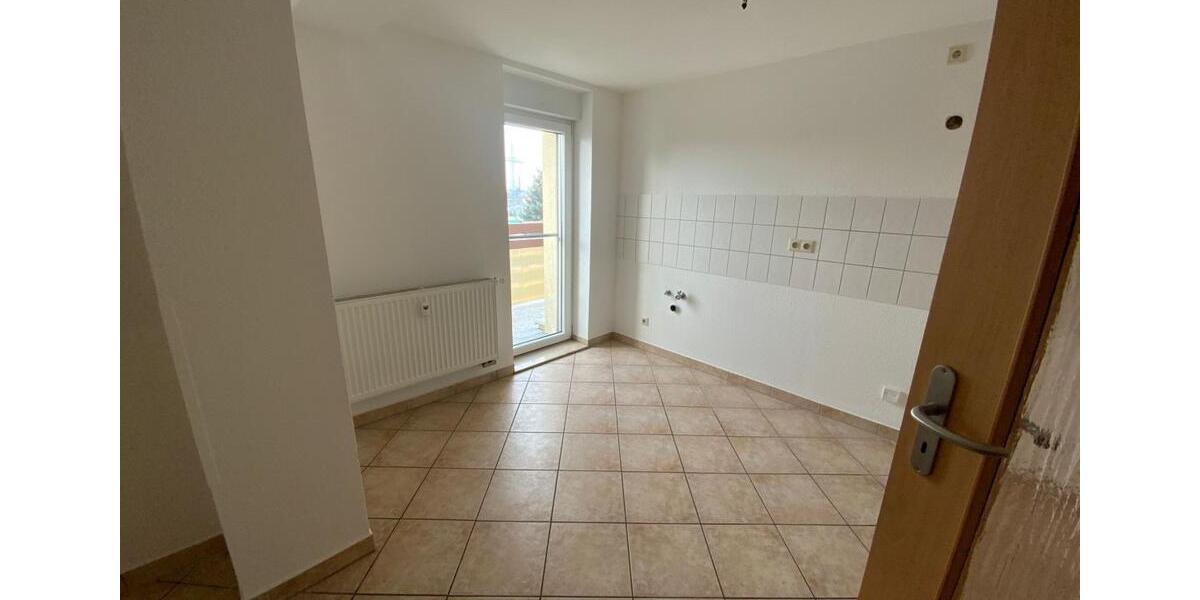 Dachgeschoßwohnung Bitterfeld-Wolfen Bitterfeld - 3 Zimmer, 85 m&sup2;, 645&euro; | Angebot:23744522