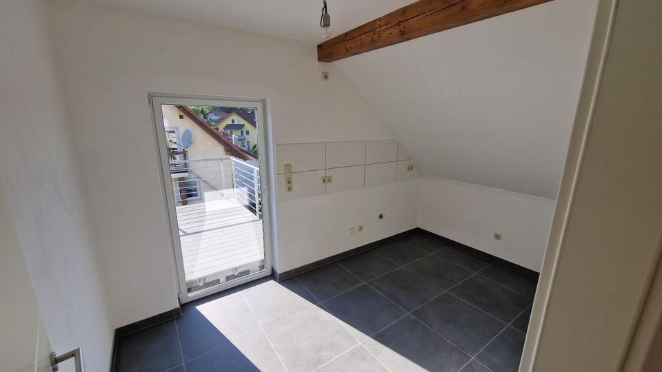 Dachgeschoßwohnung Vilshofen an der Donau - 3 Zimmer, 75 m&sup2;, 870&euro; | Angebot:26697948