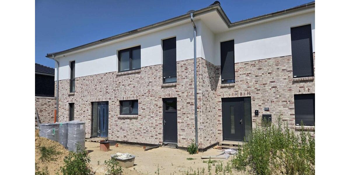 Doppelhaushälfte Bergen - 4 Zimmer, 142 m&sup2;, 1.700&euro; | Angebot:24432136