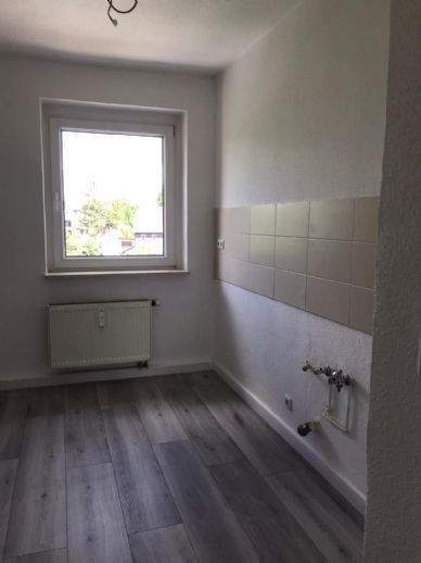 Etagenwohnung Glauchau Reinholdshain - 5 Zimmer, 105 m&sup2;, 640&euro; | Angebot:26486377
