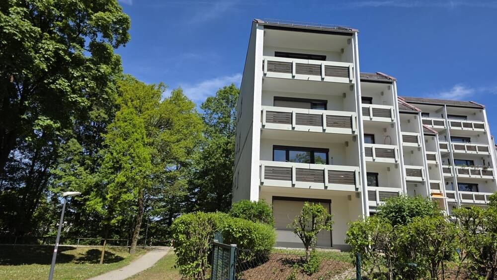 Etagenwohnung Landshut West - 4 Zimmer, 100 m&sup2;, 1.200&euro; | Angebot:26542811