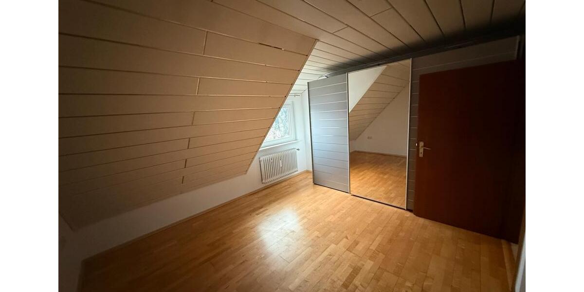 Dachgeschoßwohnung Unterreichenbach - 3 Zimmer, 90 m&sup2;, 1.050&euro; | Angebot:24625495