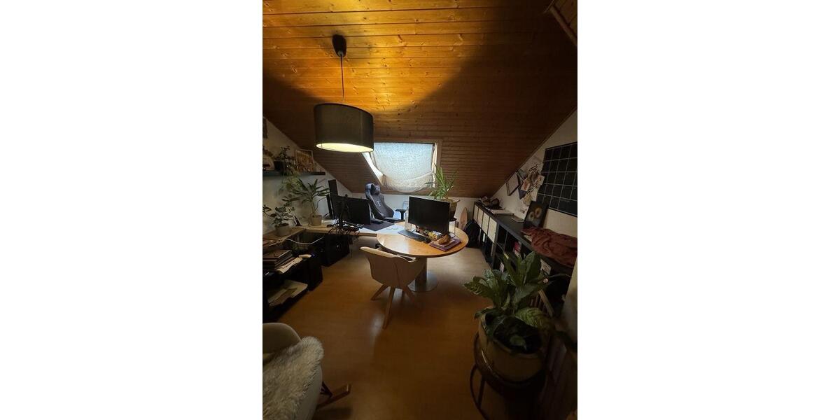 Dachgeschoßwohnung Kraichtal - 3.5 Zimmer, 85 m&sup2;, 1.200&euro; | Angebot:26691360