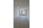 Moderne 3-Zimmer-Wohnung mit großer Dachterrasse – kernsaniert