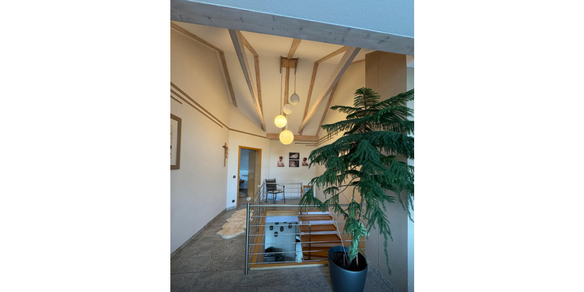 Etagenwohnung Amberg - 5 Zimmer, 205 m&sup2;, 1.850&euro; | Angebot:25306475