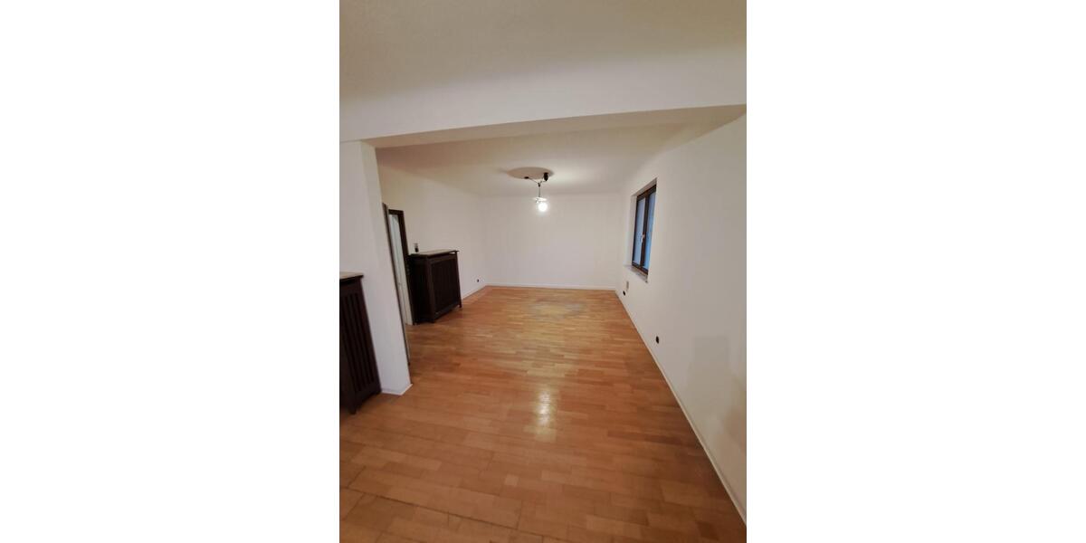 Etagenwohnung Idar-Oberstein Oberstein - 1 Zimmer, 80 m&sup2;, 600&euro; | Angebot:24964473