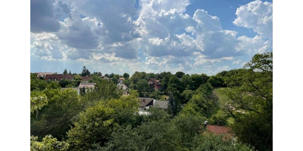 Etagenwohnung Neustadt an der Aisch - 3 Zimmer, 86 m&sup2;, 990&euro; | Angebot:24464252