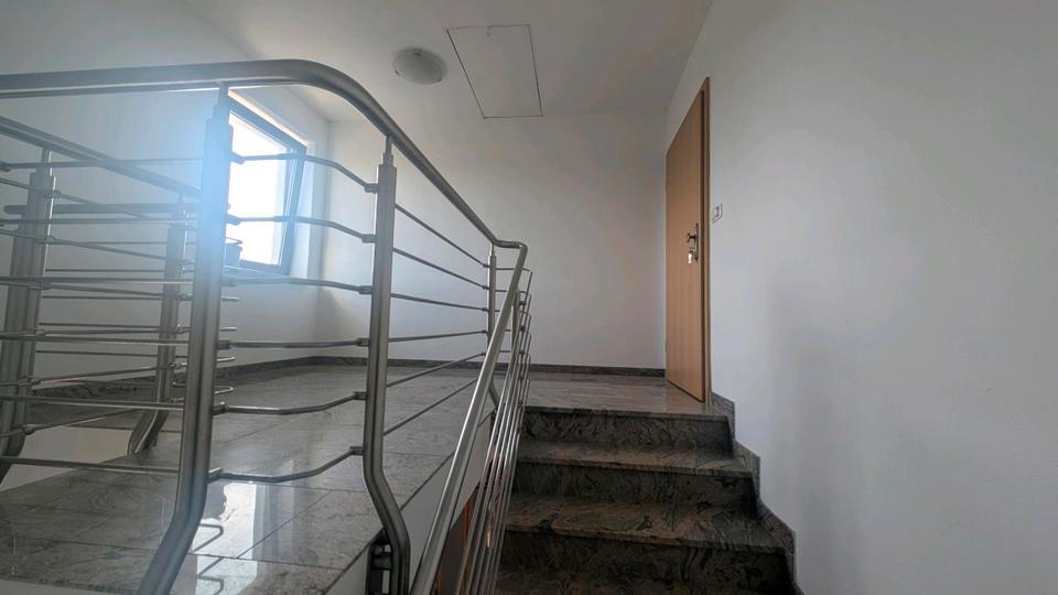 Dachgeschoßwohnung Schkeuditz - 3 Zimmer, 106 m&sup2;, 700&euro; | Angebot:25291764