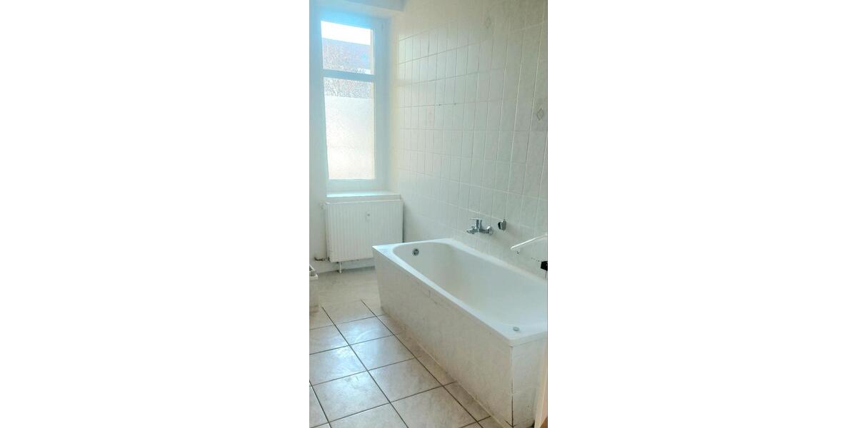 Etagenwohnung Groitzsch - 2.5 Zimmer, 63 m&sup2;, 360&euro; | Angebot:25980921