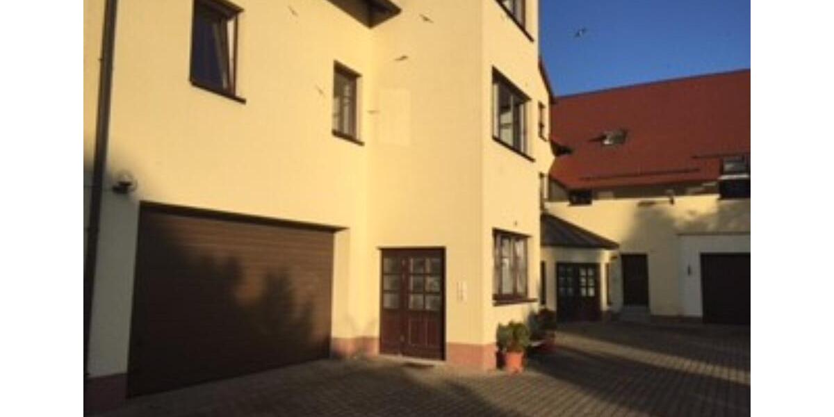 Dachgeschoßwohnung Pößneck - 2 Zimmer, 51 m&sup2;, 330&euro; | Angebot:25216129
