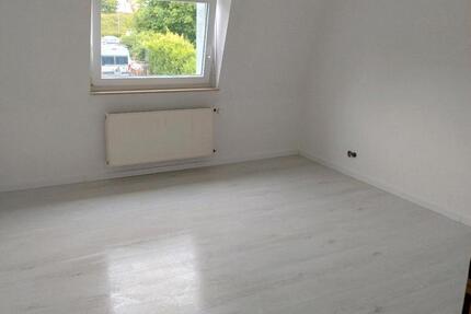 WG-Zimmer in 3er WG zum 1.3.26 frei 4 zimmer