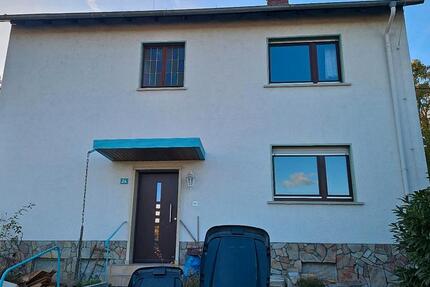 3 Zimmer Wohnung Das Haus ist in Wiesbaden Biebrich zimmer