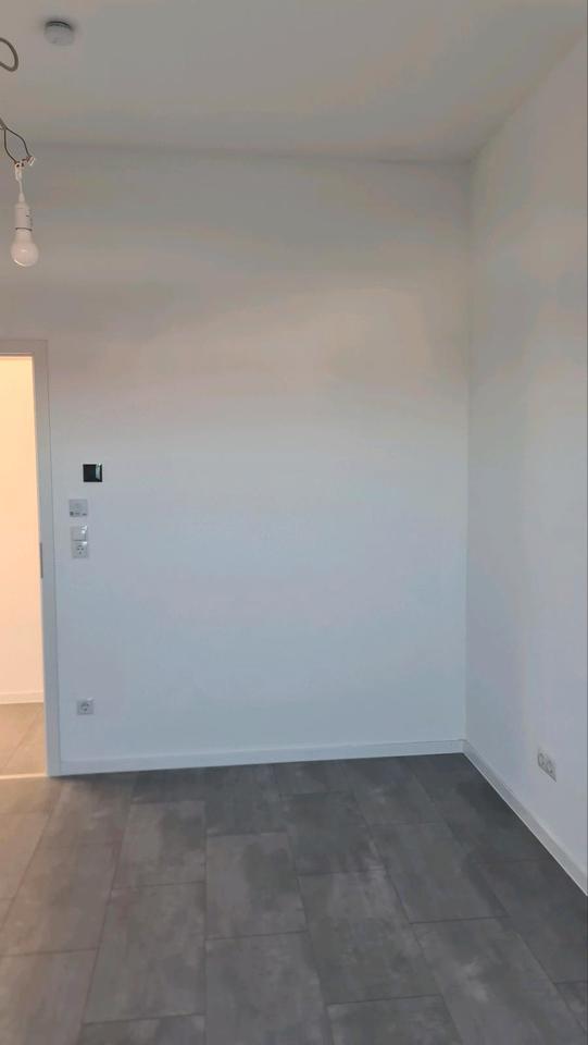 Traumhafte, kernsanierte 3-Zi Wohnung mit blick ins Grüne