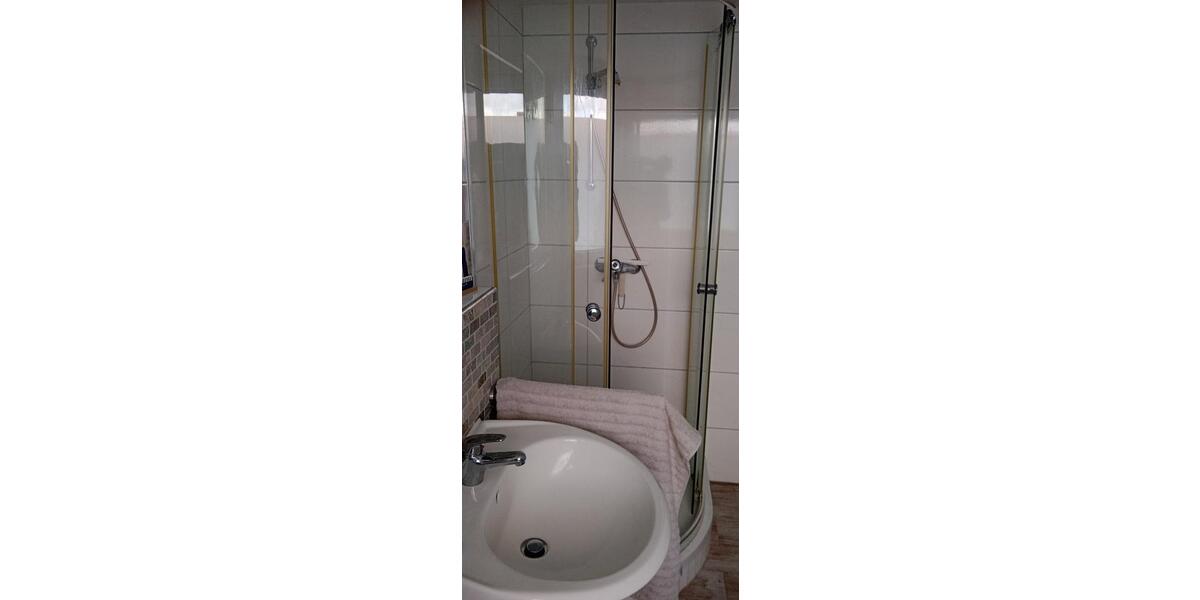 Wohnen auf Zeit Wolfsburg Detmerode - 3 Zimmer, 50 m&sup2;, 95&euro; | Angebot:18986610