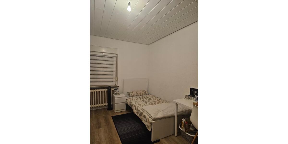 Wohnen auf Zeit Krefeld - 15 Zimmer, 1 m&sup2;, 380&euro; | Angebot:24743878