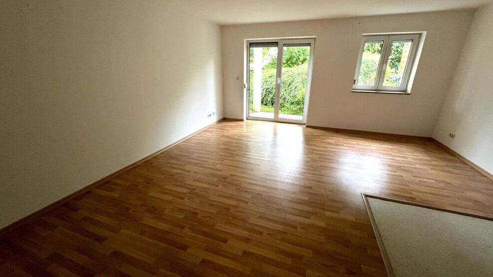 2-Raum-Wohnung im EG mit Terrasse und Tiefgaragenstellplatz 2 zimmer