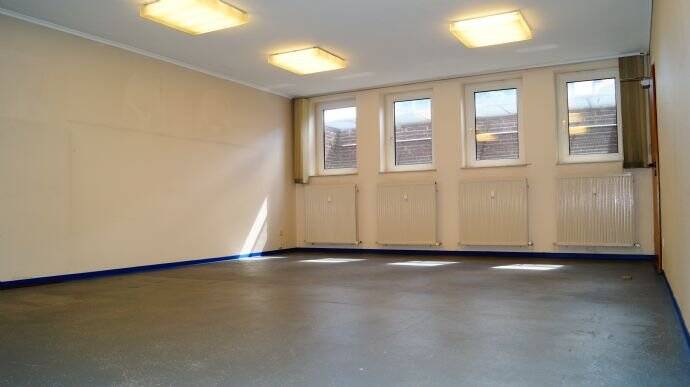 Drei Büroräume ca. 92m² - Nähe Bremer Mercedes Werk 3 zimmer