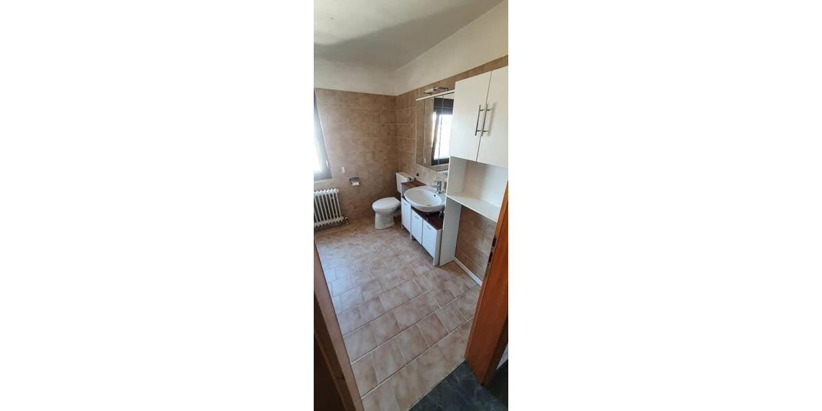 Etagenwohnung Kraichtal - 4 Zimmer, 100 m&sup2;, 900&euro; | Angebot:26408597