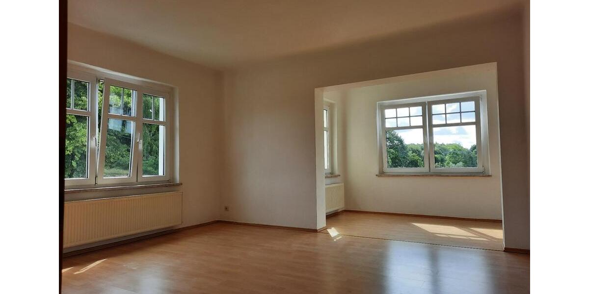 Helle 2-Raum-Wohnung 65 m² im san. Altbau zu vermieten 2 zimmer