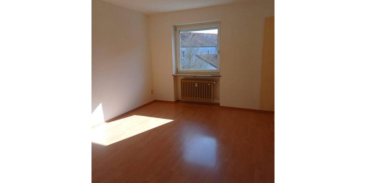 Etagenwohnung Weiden Lerchenfeld - 3 Zimmer, 68 m&sup2;, 783&euro; | Angebot:26816222