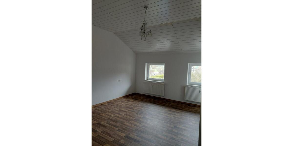 Etagenwohnung Trautskirchen - 5 Zimmer, 118 m&sup2;, 550&euro; | Angebot:25990548