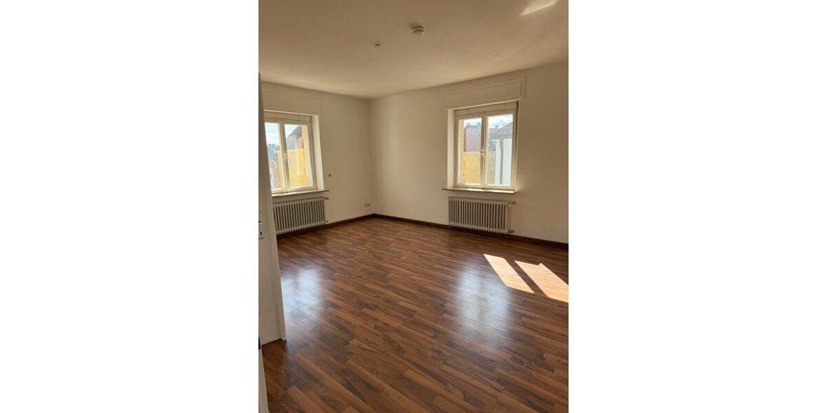 Etagenwohnung Bayreuth City - 4 Zimmer, 123 m&sup2;, 1.190&euro; | Angebot:26249100