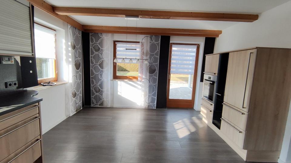 Schöne 3 Zimmer EG-Wohnung mit Wintergarten, Garten&50m² Kellerw. 3.5 zimmer